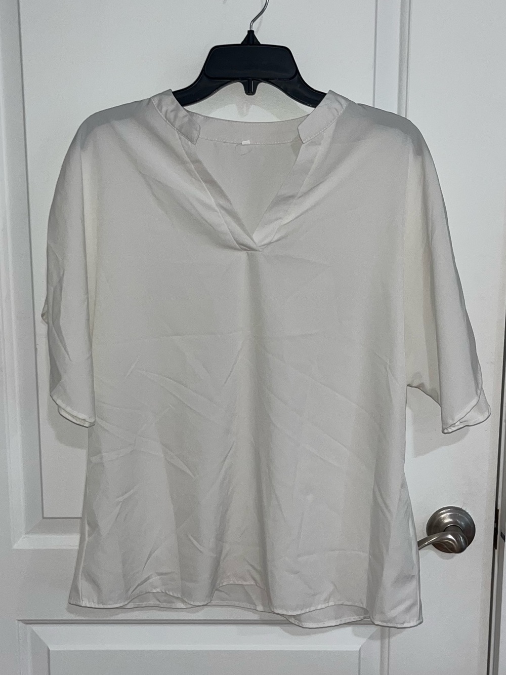 Relaxed V-Neck Women’s Top in White